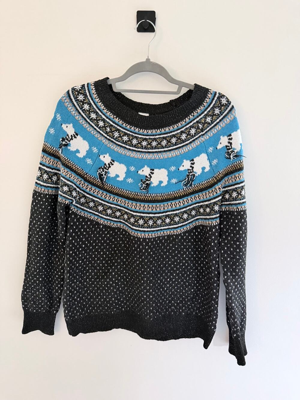Holiday Time Women’s Black Blur Sparkle Knit Polar Bear Fair Isle Sweater-Size L